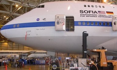 TransMIT-Pulsrohrkühler vor dem Einbau in das „SOFIA“-Flugzeug - © Max-Planck-Institut für Radioastronomie