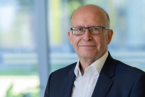 Prof. Janek 